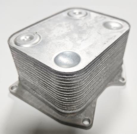 077117021P oil cooler for vw