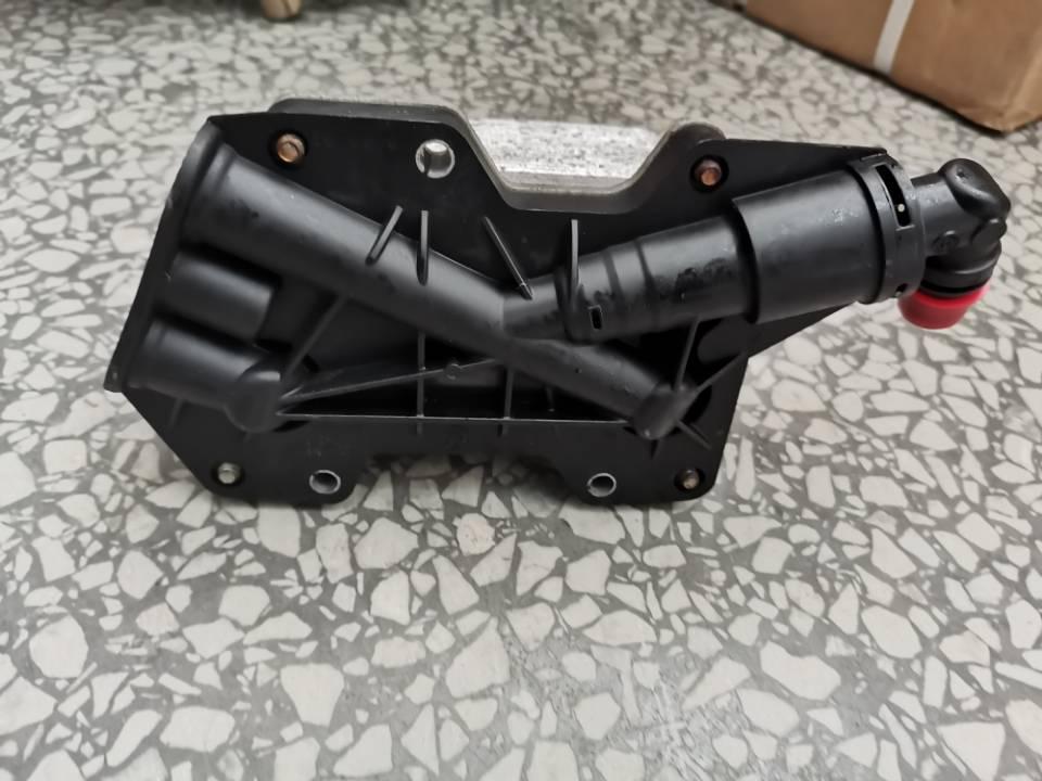 17217560962 Oil Filter Housing for BMW