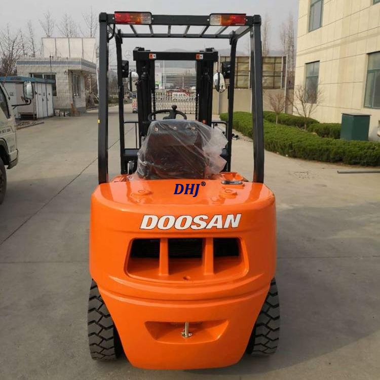 /Product/FORKLIFT/Doosan/2021/0701/D35-S7-T3.html