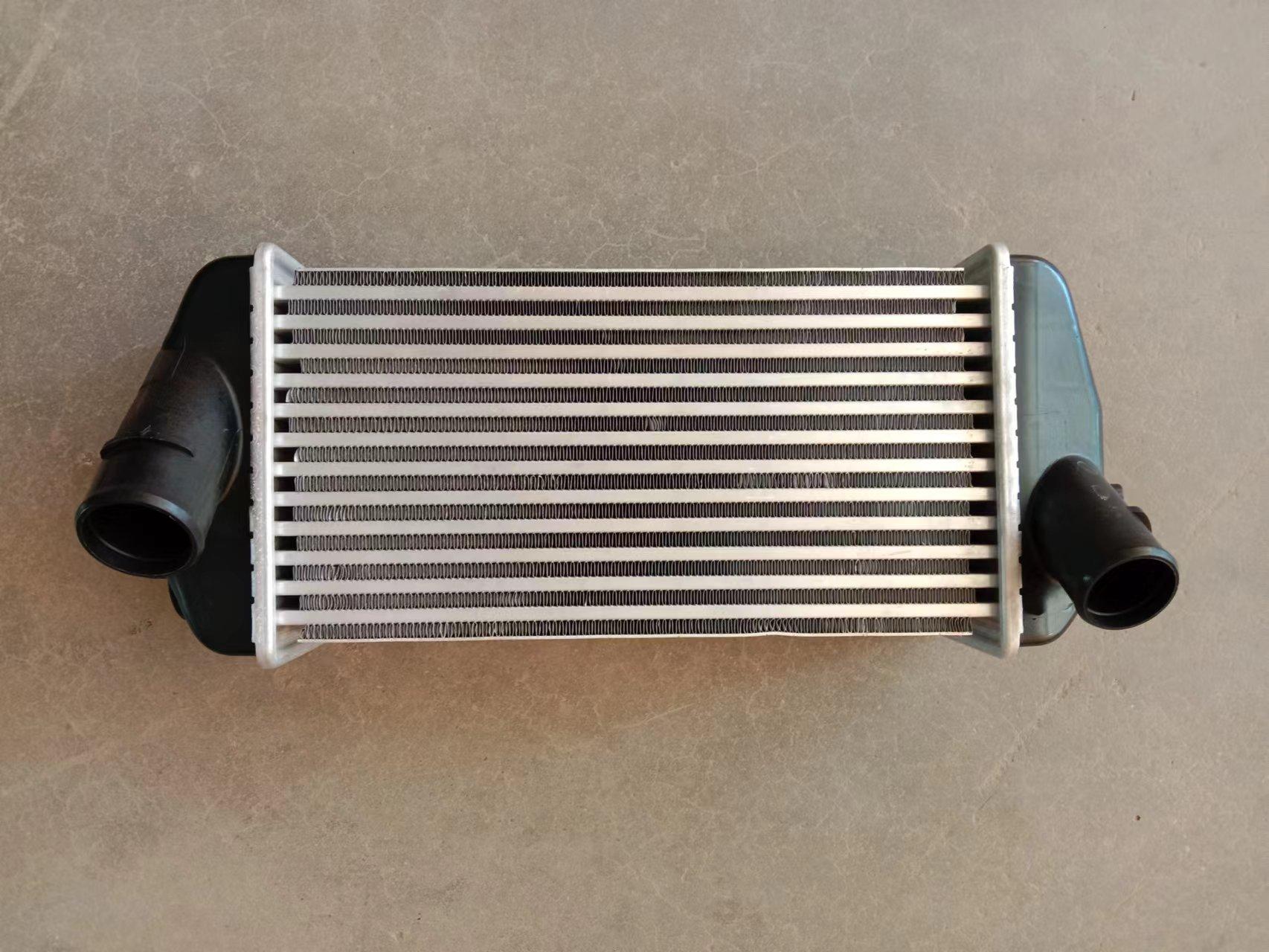 282702B741 car Intercooler，charge air cooler for Hyundai Hyundai Tucson III 201