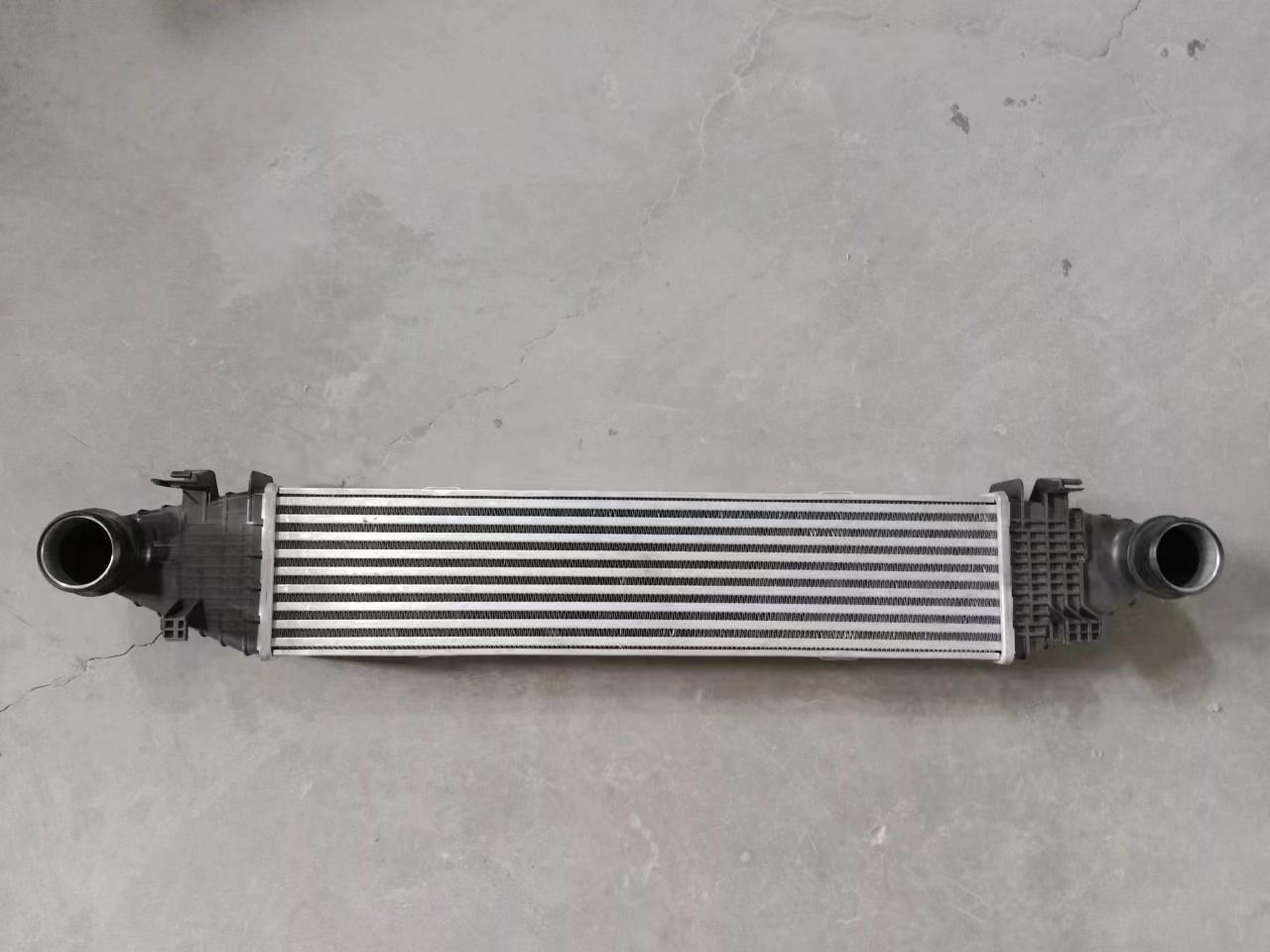 2045000100 car Intercooler，charge air cooler for Benz W204