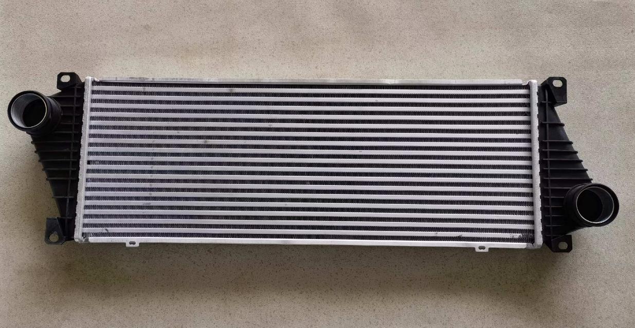9015010701 car Intercooler，charge air cooler for Benz W202