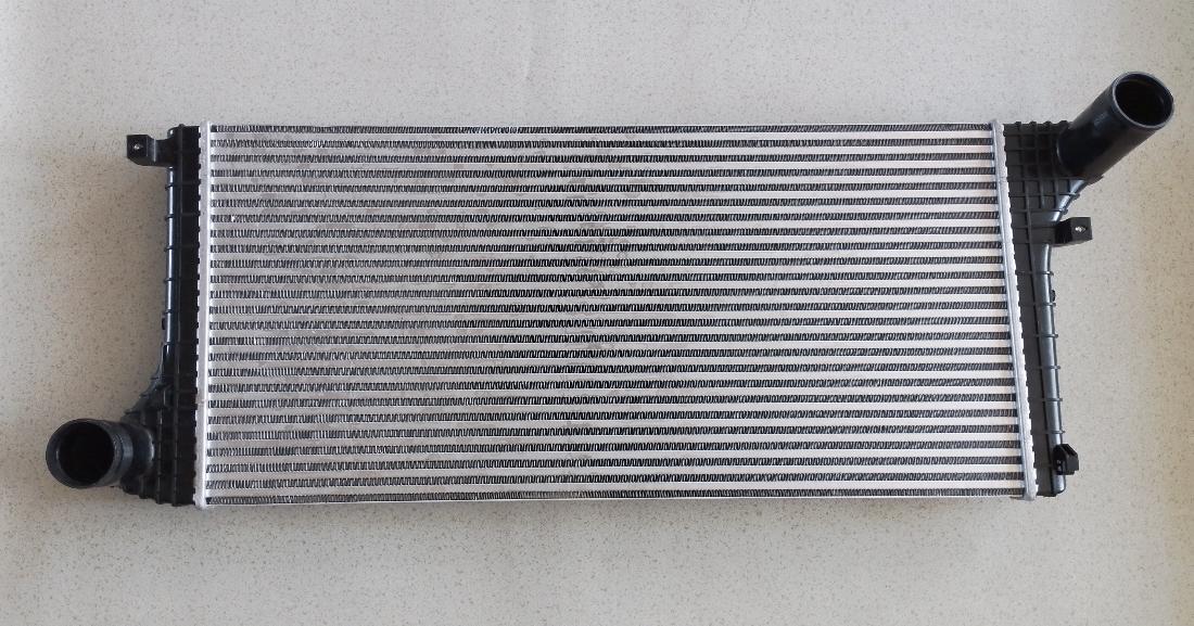 C00111054 car Intercooler，charge air cooler for SAIC  V80